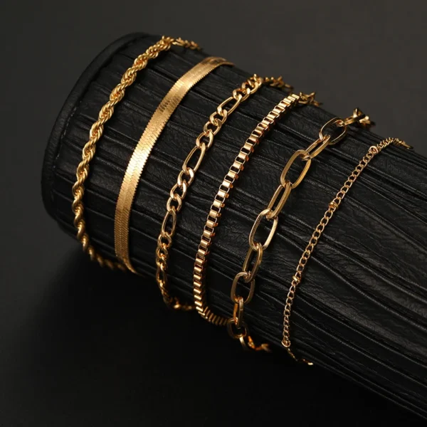 Conjunto de Pulseiras Finas Douradas em Camadas (9)
